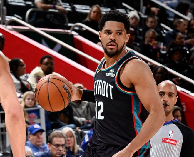 活塞双杀鹈鹕杜伦砍30+10+7引领东部第一强势表现