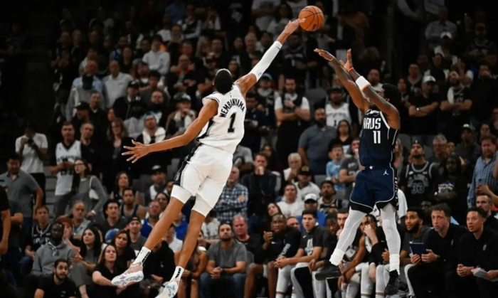 湖人锁定西部第三 掘金争四森林狼火箭对决杜兰