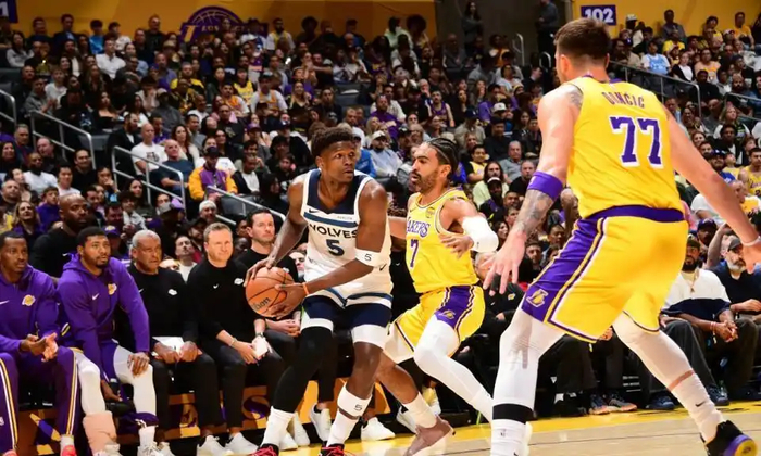 湖人锁定西部第三 掘金争四森林狼火箭对决杜兰