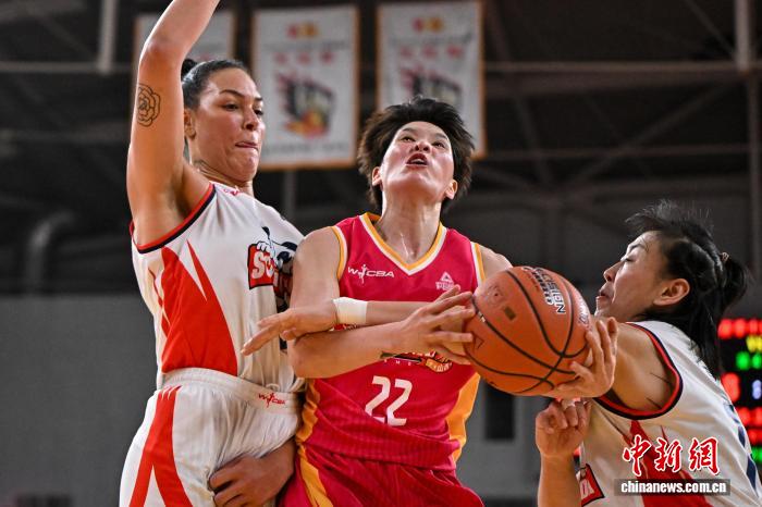 山西女篮绝杀四川队 总决赛首战扳平比分