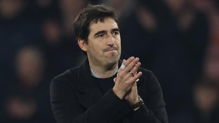 纽卡高层评估埃迪豪帅位 穆里尼奥成换帅热门人